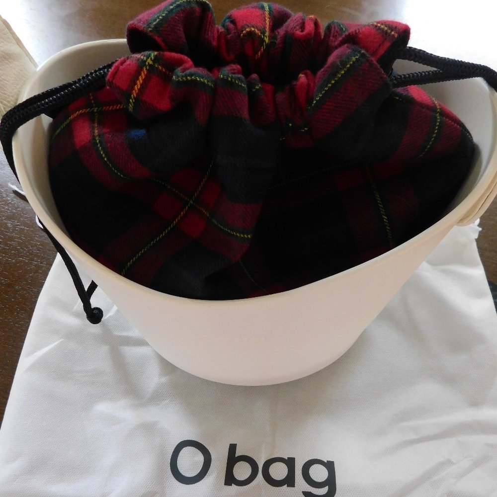 O BAG ORIGINAL MADE IN ITALY WHITE WITH RED PLAID